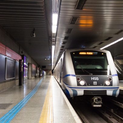 Falha nas portas de plataforma reduz velocidade em três linhas do Metrô de SP