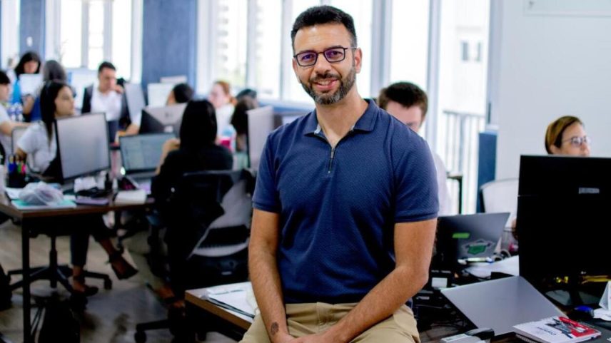 O CEO e cofundador, Thiago Rocha