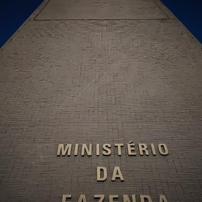 Economista aponta três possíveis indicados de Flávio Bolsonaro à Fazenda