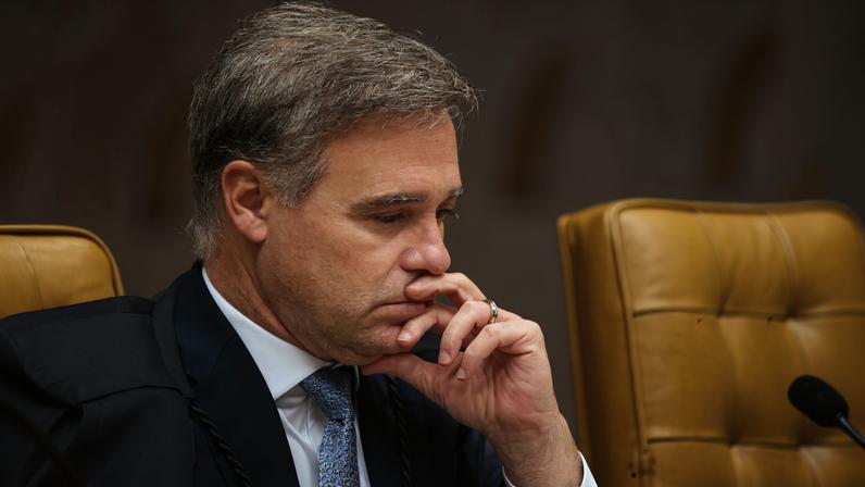 Mendonça diz que custou acreditar em suicídio de Sicário na PF