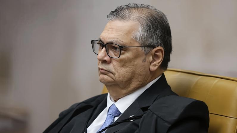 Ministro Flávio Dino em sessão plenária do STF