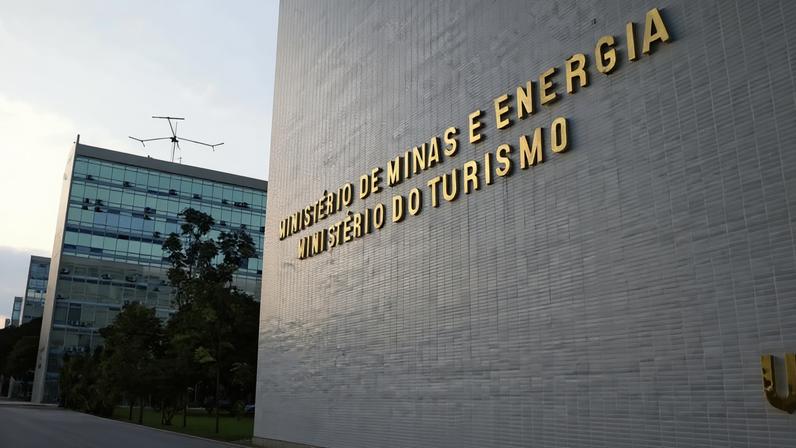 Governo publica regras para três leilões de energia de usinas existentes