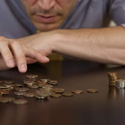 Classes D e E encolhem e passam a representar menos de 20%