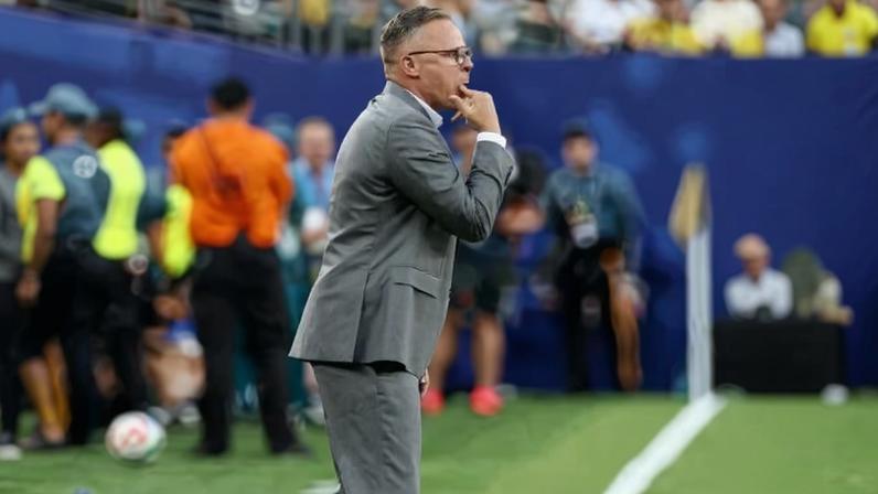 Mohamed Wahbi, técnico de Marrocos, durante jogo contra o Brasil