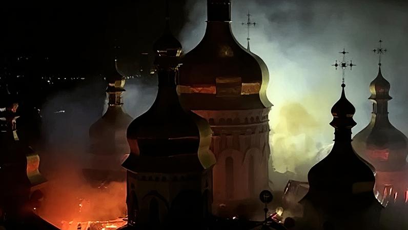 Incêndio atinge Mosteiro de Kiev-Petchersk, local da UNESCO, após ataque russo