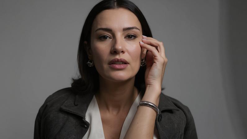 Morre estrela da novela turca, Coração de Mãe da Record