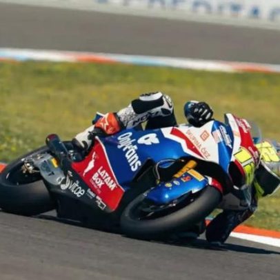 Filip Salac lidera TL2 em GP da Tchéquia, correndo em casa