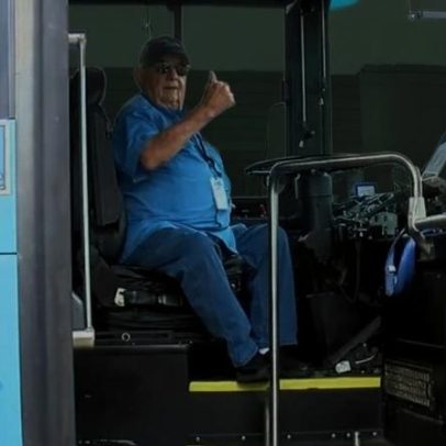 Motorista de ônibus mais velho do mundo permanece ativo aos 95 anos
