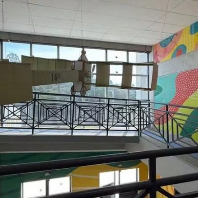 Cédulas descartadas viram mobiliário na Escola do Futuro de SP