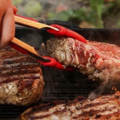 Selar a carne é mito: três mitos da culinária desmistificados