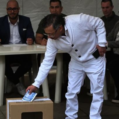 Cepeda e De la Espriella aceitam debater antes do segundo turno
