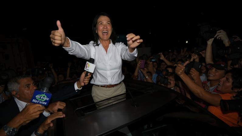 Pesquisas mostram Fujimori na frente em segundo turno de eleição no Peru