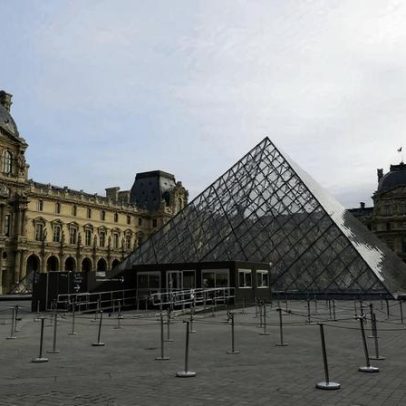 Museu do Louvre afirma estar no limite de visitantes