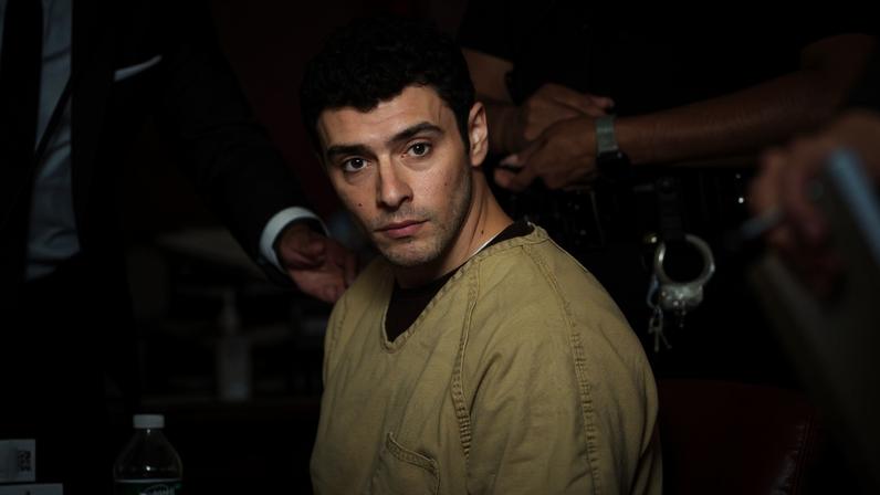 Luigi Mangione, acusado do assassinato do CEO da United Healthcare, Brian Thompson, comparece a uma audiência no tribunal em Nova Iorque, em 16 de setembro de 2025.