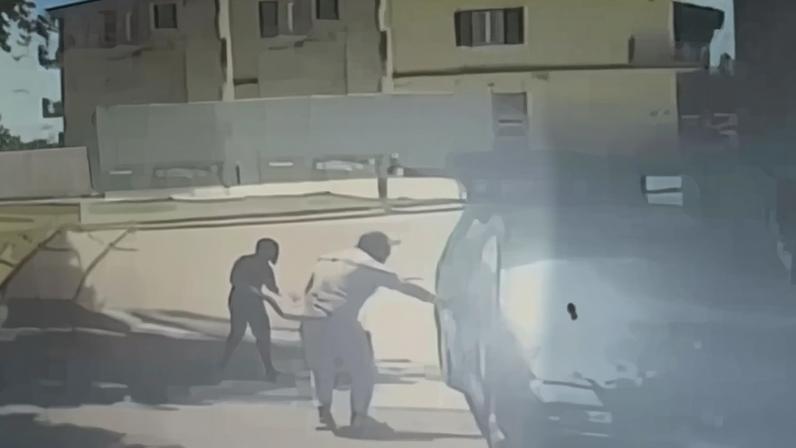 Vítimas foram queimadas vivas em carro