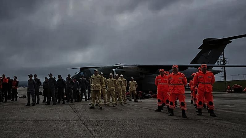 Ao todo, a missão em solo venezuelano conta com 44 pessoas e 12 toneladas de equipamentos