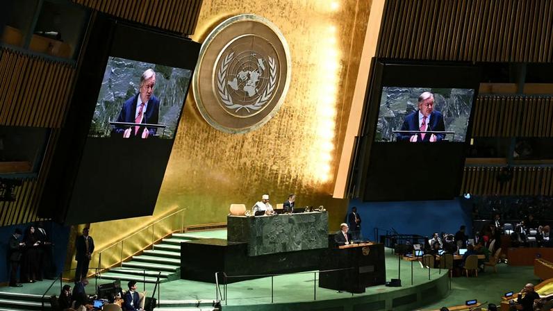 Para muitos especialistas, uma nova ordem mundial está em andamento. Alegam que a ONU não tem cumprido o seu papel, pois não soluciona situações de conflito