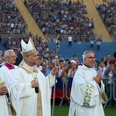 Papa denuncia indiferença aos imigrantes em ato simbólico nas Canárias