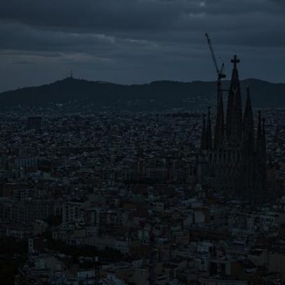 Papa Leão XIV celebra missa em Barcelona pelo centenário da morte de Gaudí
