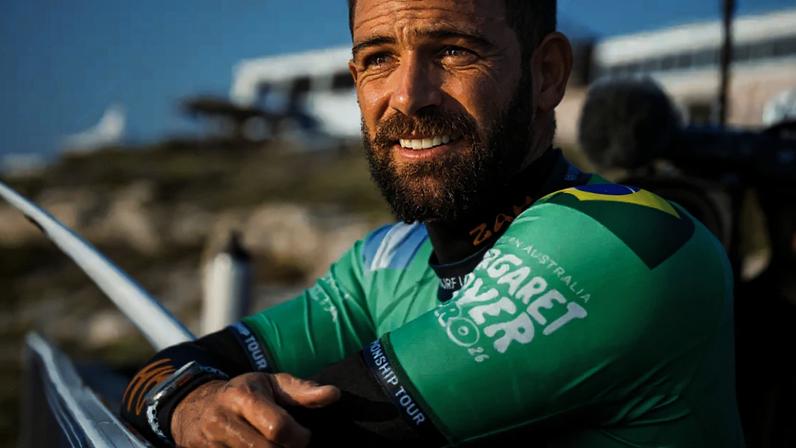 Aos 36 anos, Alejo Muniz despediu-se do Circuito Mundial na Praia de Itaúna, em Saquarema