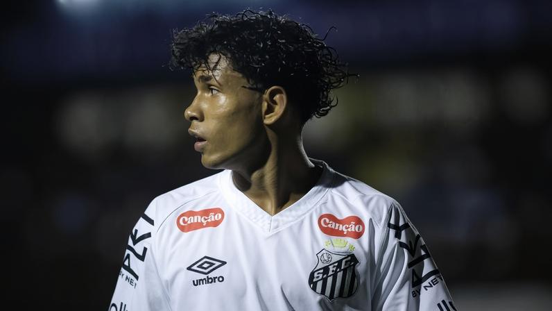 Nadson chegou ao Santos com apenas nove anos de idade