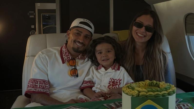 Raphinha nega que sua mulher seja responsável por suposta crise financeira — Foto: Reprodução/Instagram