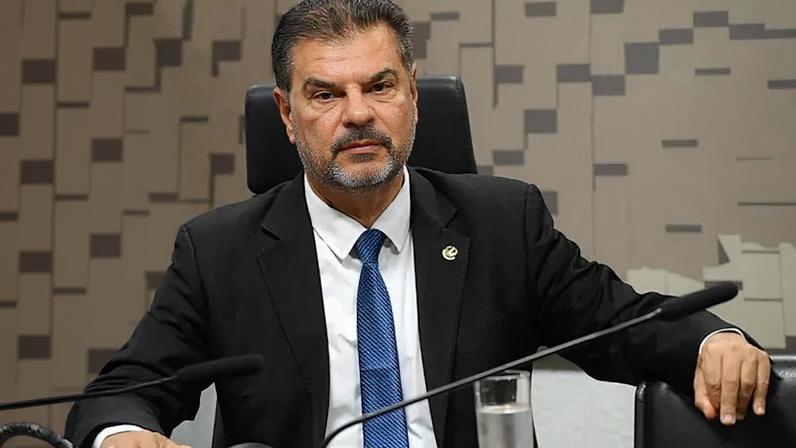 Na imagem, o senador Nelsinho Trad, presidente da Comissão de Relações Exteriores do Senado