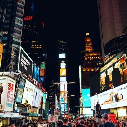 Tiros na Times Square causam pânico e deixam um ferido