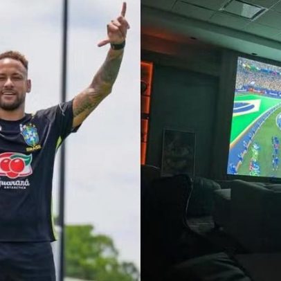 Neymar assiste jogo do Brasil em casa durante a Copa do Mundo