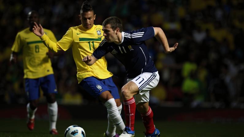 Último jogo entre Brasil e Escócia teve dois gols de Neymar; relembre