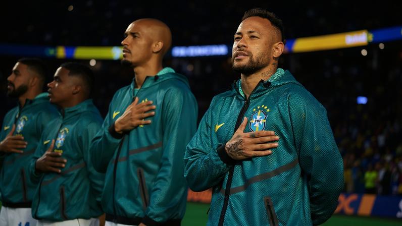 Neymar entra em campo pela 1ª vez com a Seleção Brasileira na Copa