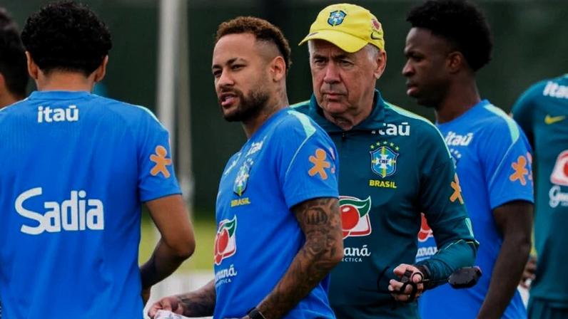 Carlo Ancelotti colocou Neymar no banco no jogo contra a Escócia