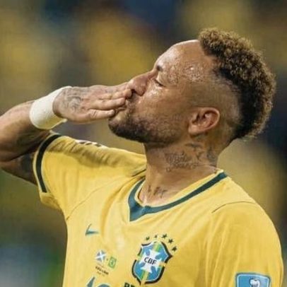 Neymar foi mais rápido que Alison contra a Escócia