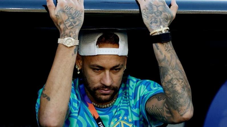 Neymar ficou no banco de reservas em Brasil x Marrocos, jogo da Copa do Mundo