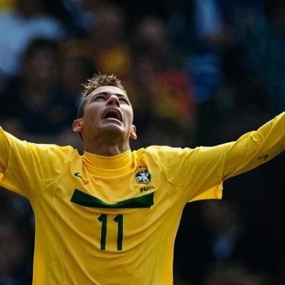 Neymar, único remanescente de Brasil x Escócia na última partida