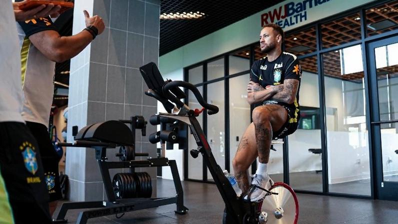 Neymar seguiu cronograma de fisioterapia em Nova Jersey, sede do Brasil na Copa do Mundo