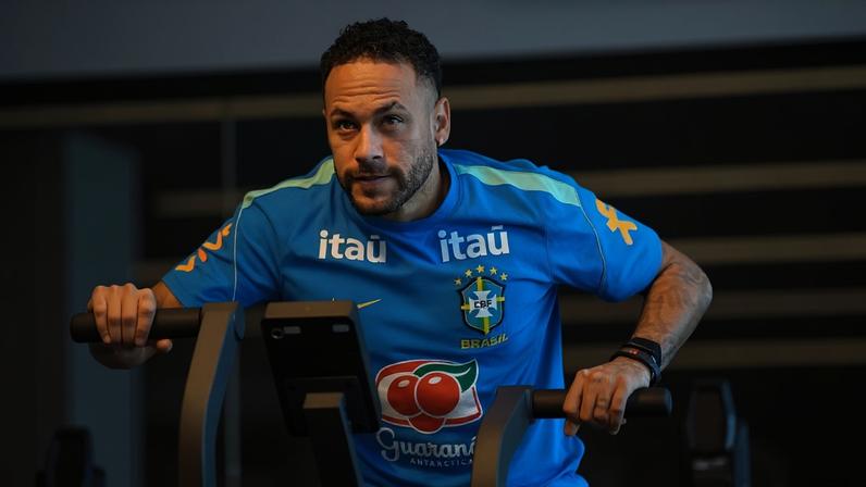 Neymar durante treino em academia (CBF/Divulgação)