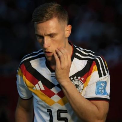 Schlotterbeck fora da Copa por lesão apoia a seleção alemã