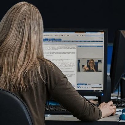 Relatório mapeia o avanço da IA no jornalismo