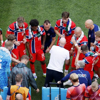 Felipe Melo e Renato Augusto criticam Noruega por time reserva contra França