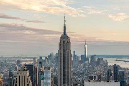 Empire State Building e horizonte de Manhattan, em Nova York