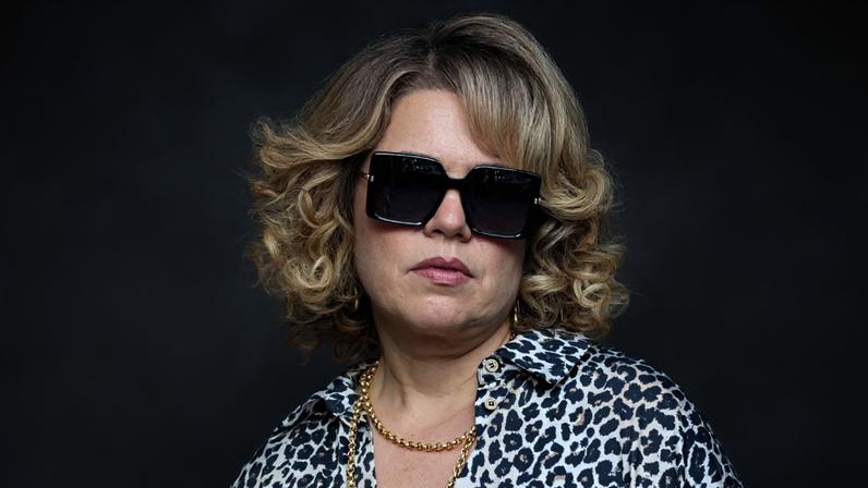 Isabel Teixeira interpreta a vilã Pilar em 'Quem Ama Cuida'