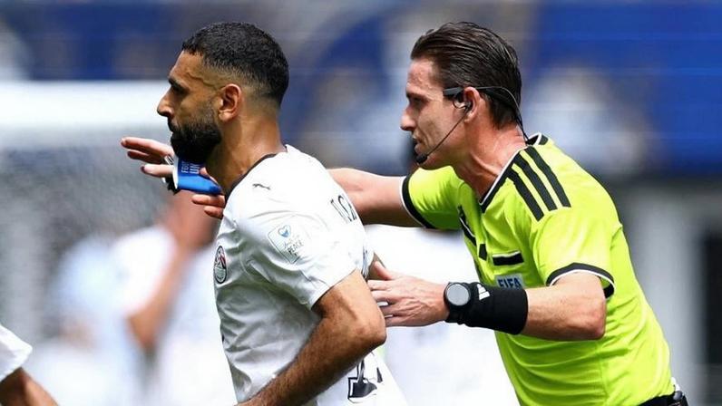 Salah em ação em Bélgica e Egito, na Copa do Mundo