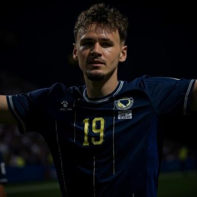 Bósnio de 18 anos marca na Copa, superior Yamal e Messi