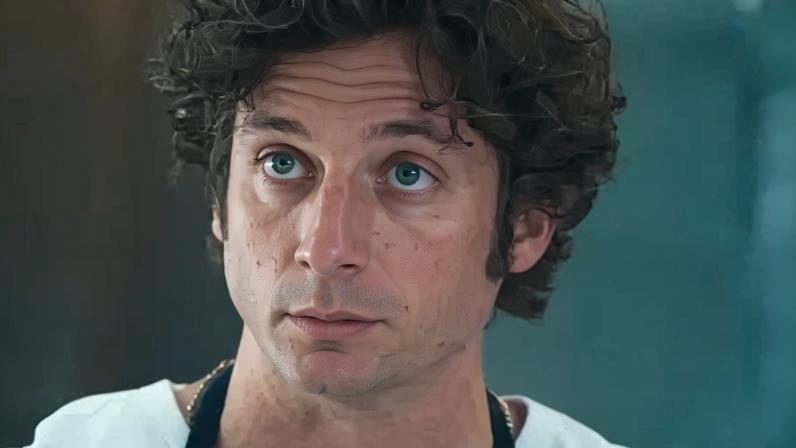 Carmy (Jeremy Allen White) é um dos protagonistas da série "O Urso"