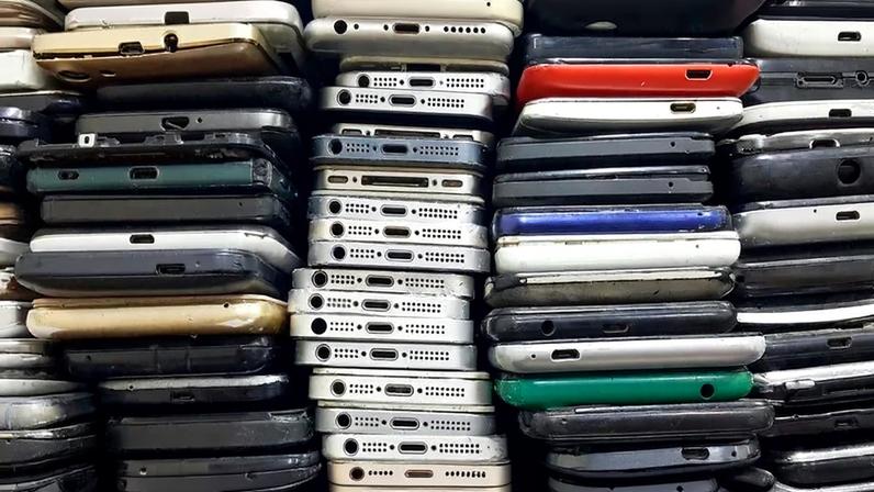 12 ideias úteis para reaproveitar celular antigo