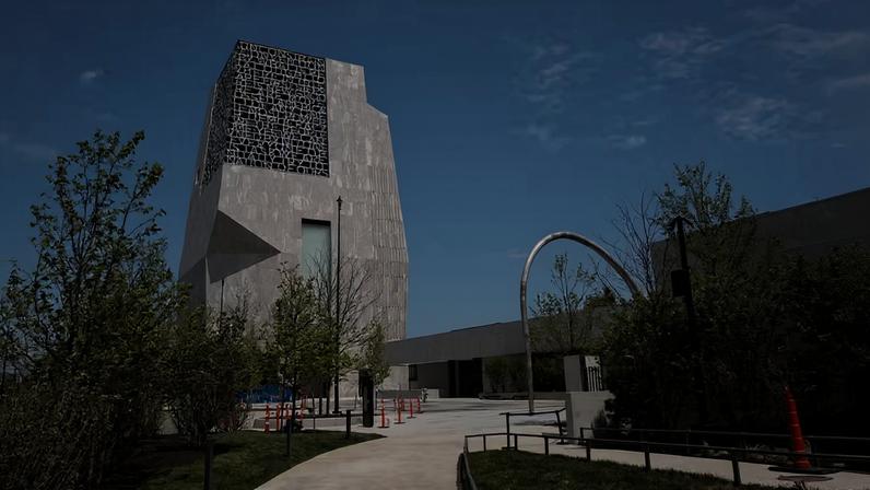Localizado no coração da zona sul de Chicago, nos Estados Unidos, o Obama Presidential Center funciona como museu e espaço de encontro