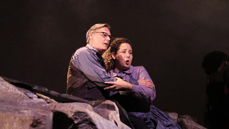 Brasília sedia 1ª encenação mundial da ópera Por Quem os Sinos Dobram
