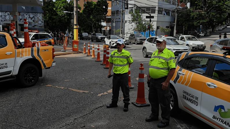 agentes BHtrans trânsito BH