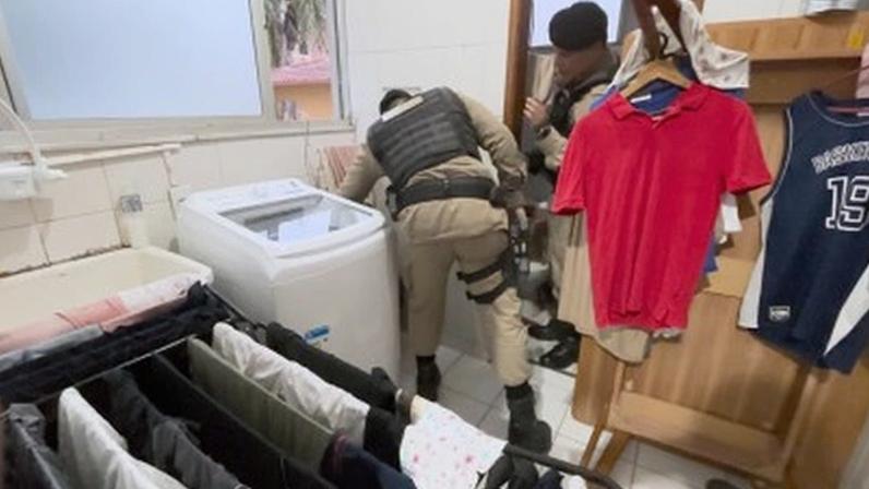 Segundo as investigações, a organização atuava em núcleos, com divisão hierárquica de tarefas, desde 2023